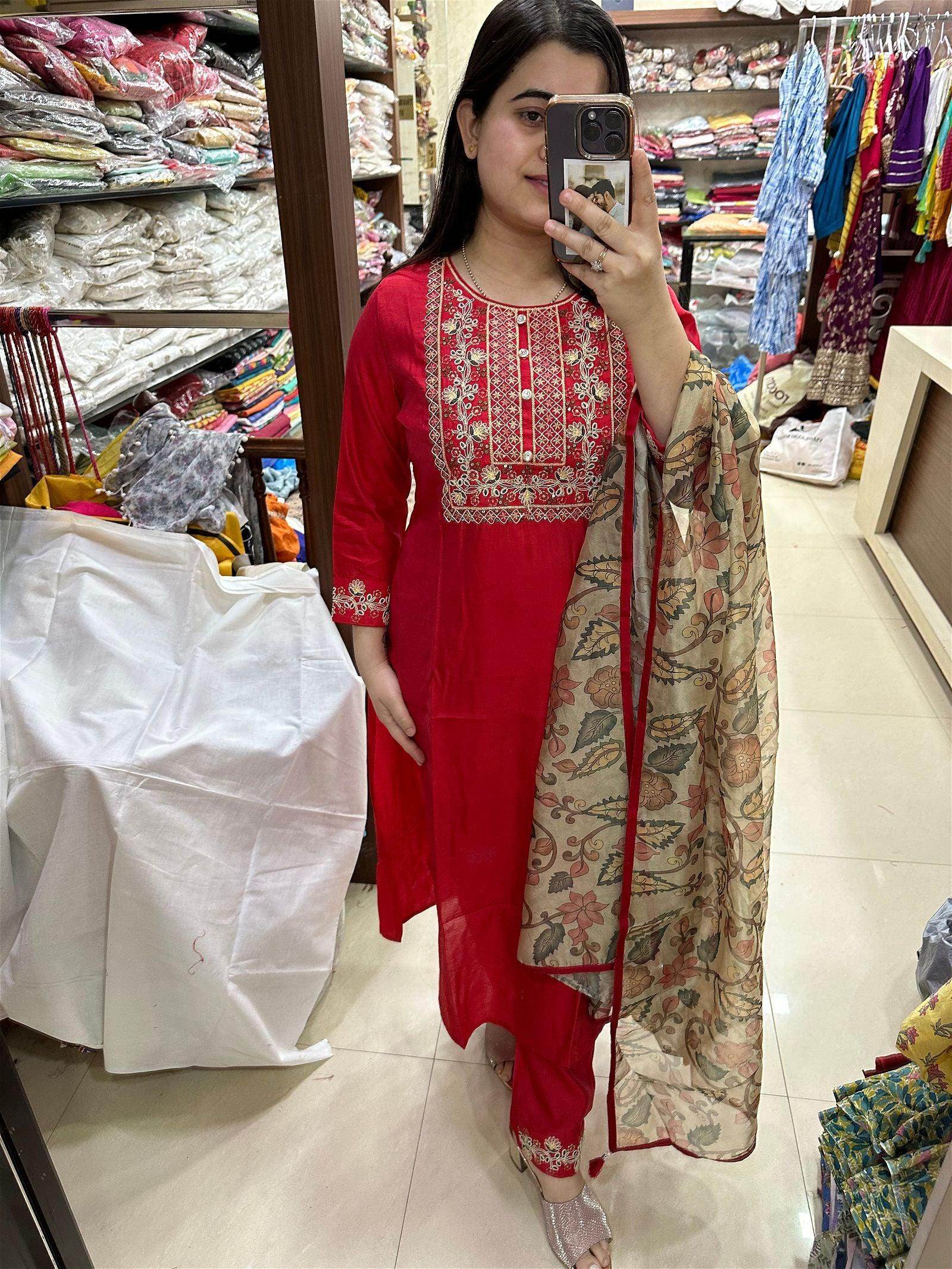 Silk kurta set - Vijay Laxmi