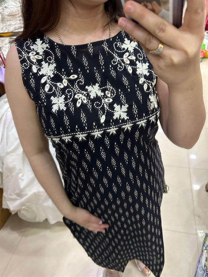 Sleeveless Cotton Kurti - Vijay Laxmi