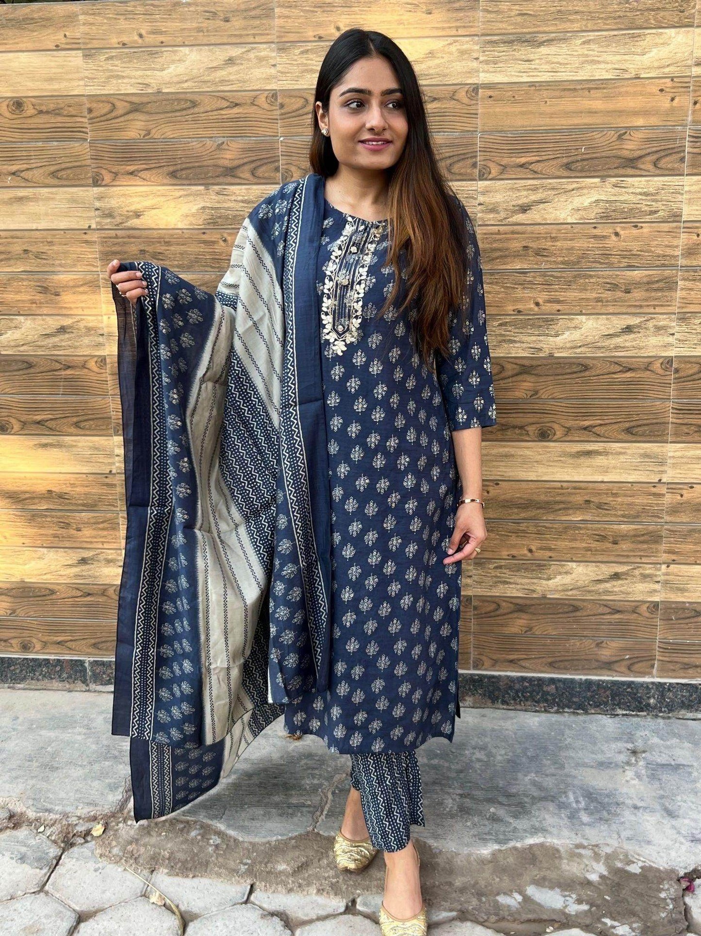 blue muslin suit 176 - Vijay Laxmi