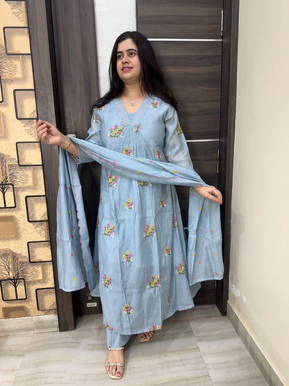 Neel Noor – Blue Mul Chanderi Embroidered Suit Set