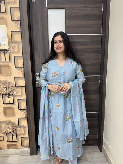 Neel Noor – Blue Mul Chanderi Embroidered Suit Set