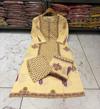 NAZAKAT cotton kurta set with pants & dupatta lilac