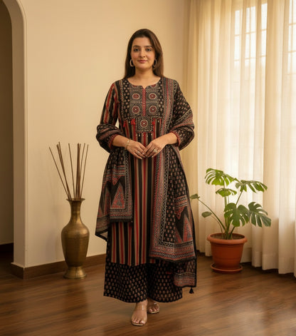 Amayra Cotton Kurta Patch Embroidery Work Kurti Pant And Dupatta