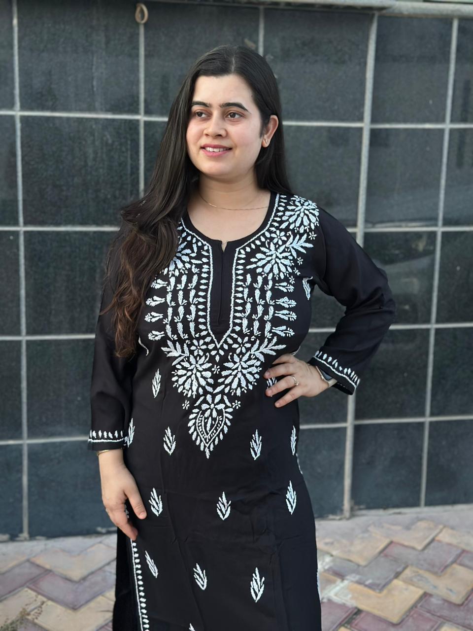 Modal chikankari kurta Set