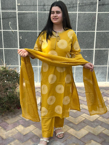 Kiara Cotton Kurta Patch Embroidery Work Kurti Pant And Dupatta