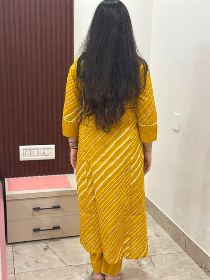 Gulzar lehriya cord set Mustard