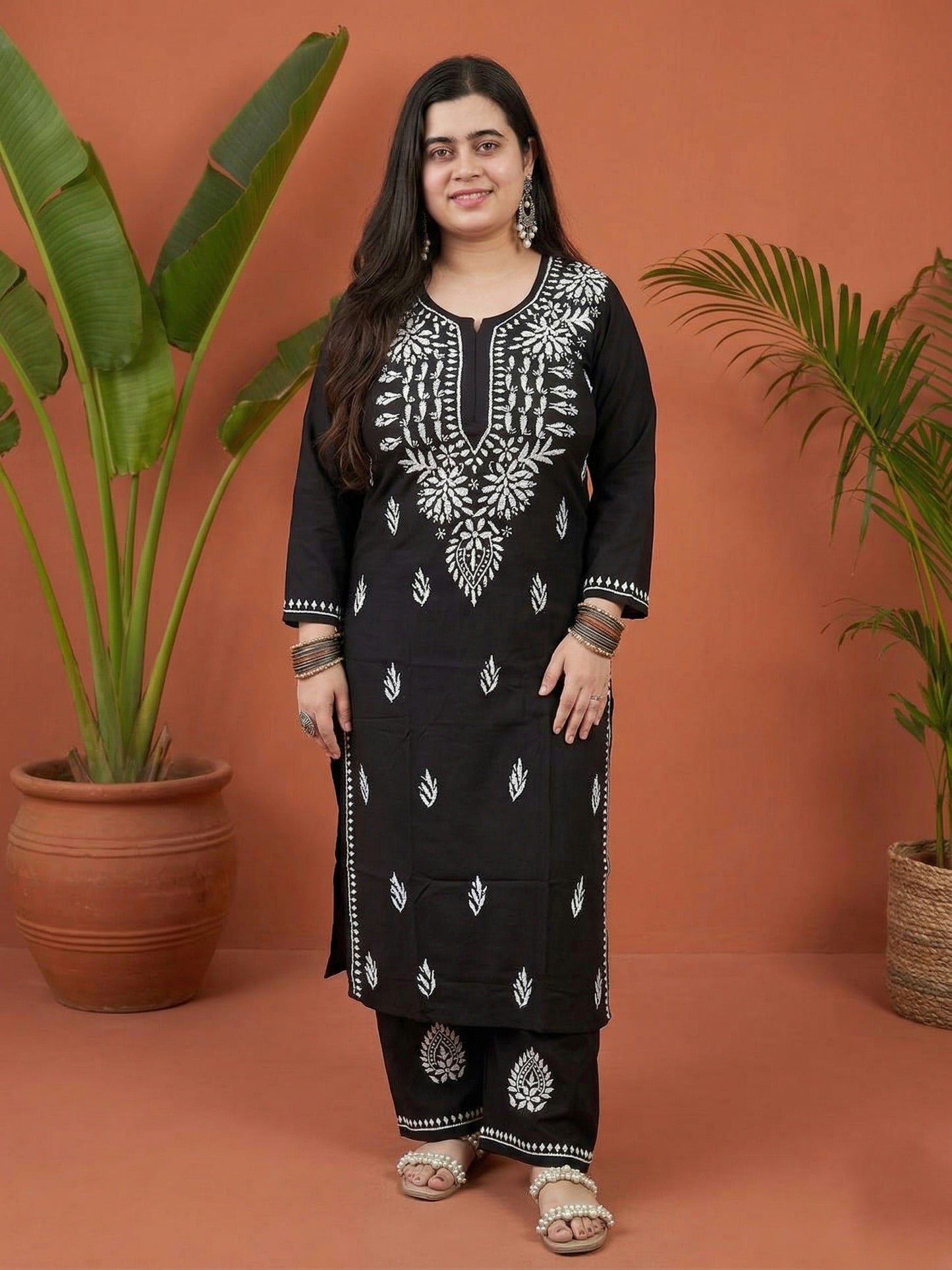 Modal chikankari kurta Set