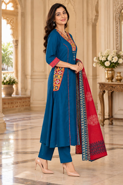 NAZAKAT cotton kurta set with pants & dupatta
