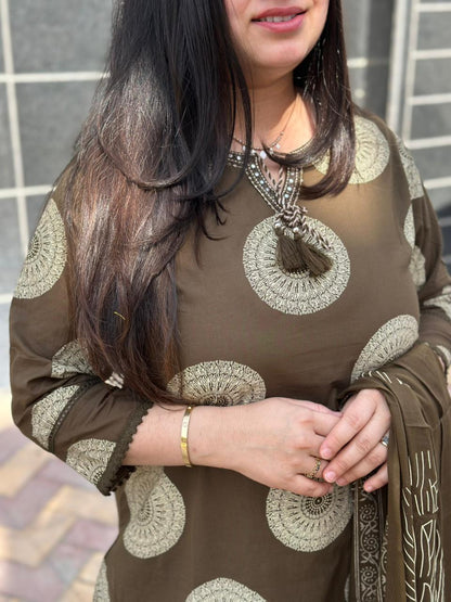 Kiara Cotton Kurta Patch Embroidery Work Kurti Pant And Dupatta