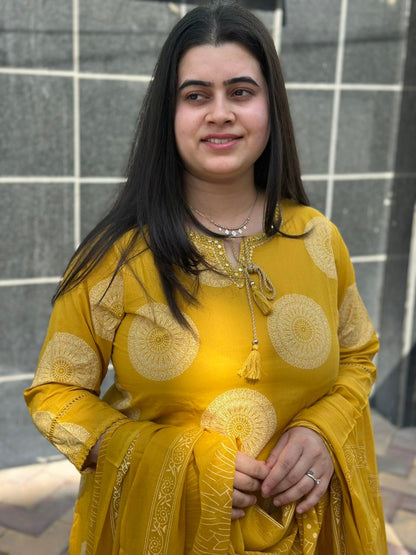 Kiara Cotton Kurta Patch Embroidery Work Kurti Pant And Dupatta