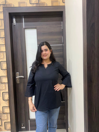 NAZAKAT short kurti black